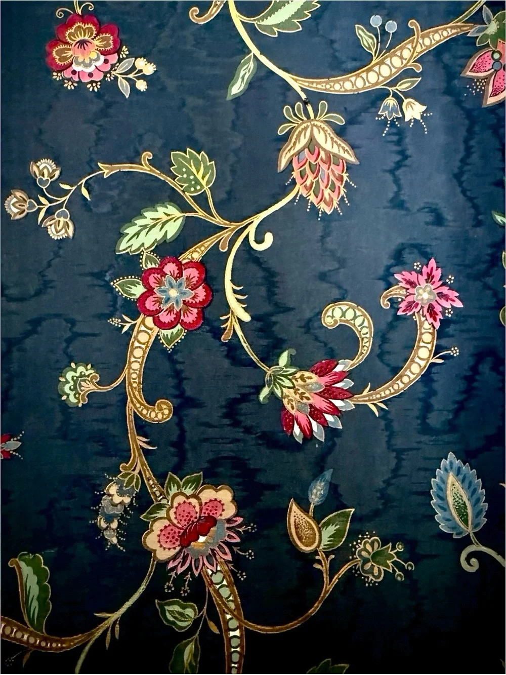 Vintage Floral WallPaper Navy Blue Textured MCM Style Moody Dramatic Flower (2)